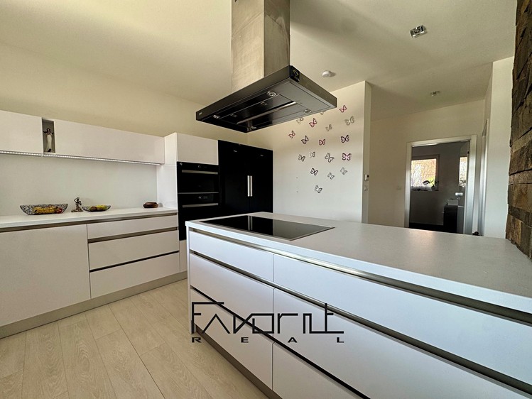 Prodej rodinného domu 137 m², pozemek 1 008 m² - foto 6