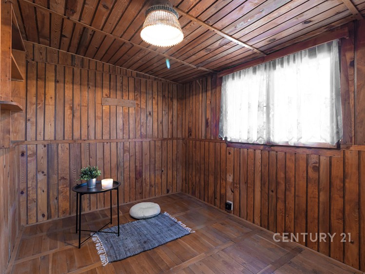 Prodej  chaty 70 m², pozemek 1 m² - foto 5