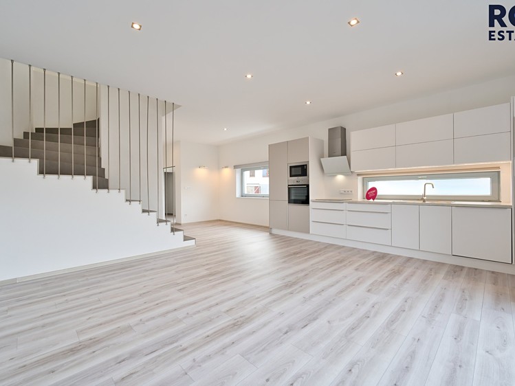 Prodej  rodinného domu 140 m², pozemek 133 m² - foto 8