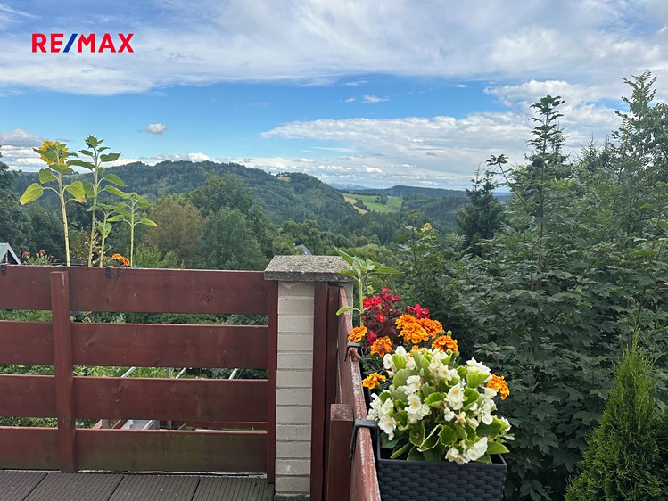 Prodej rodinného domu 200 m², pozemek 722 m² - foto 4
