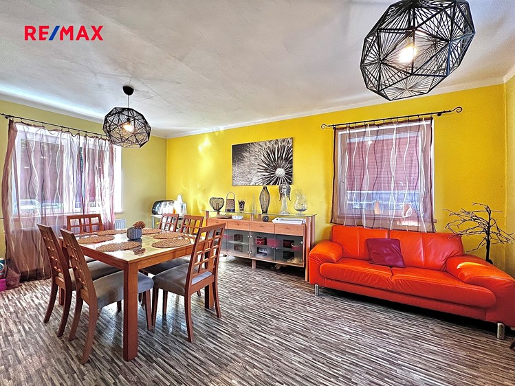 Prodej rodinného domu 200 m², pozemek 722 m² - foto 8
