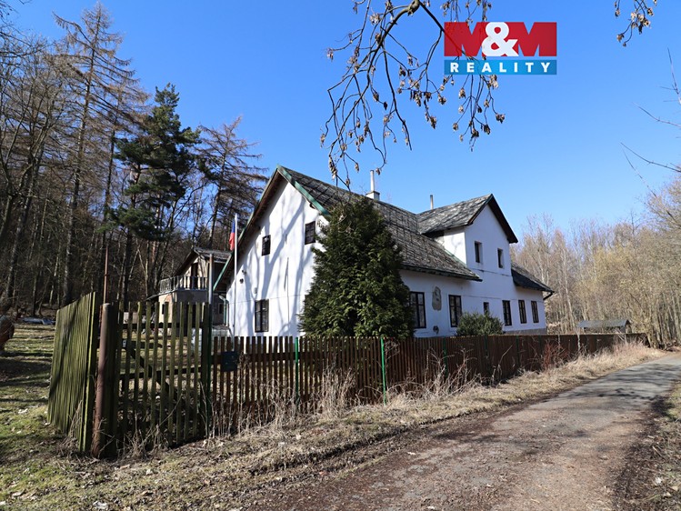 Prodej chalupy 240 m², pozemek 1 471 m² - foto 1