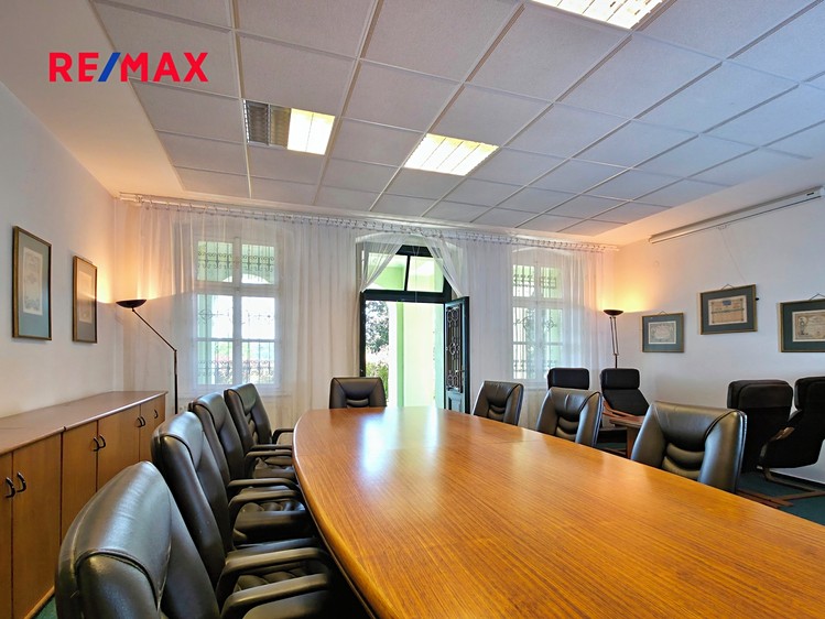 Prodej vily 683 m², pozemek 5 301 m² - foto 3
