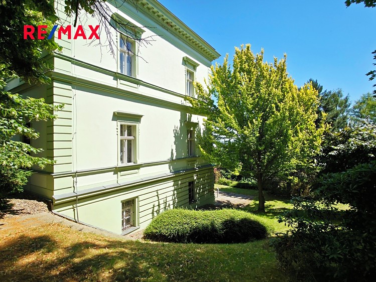 Prodej vily 683 m², pozemek 5 301 m² - foto 6