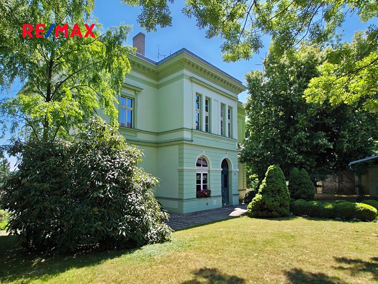 Prodej vily 683 m², pozemek 5 301 m² - foto 5