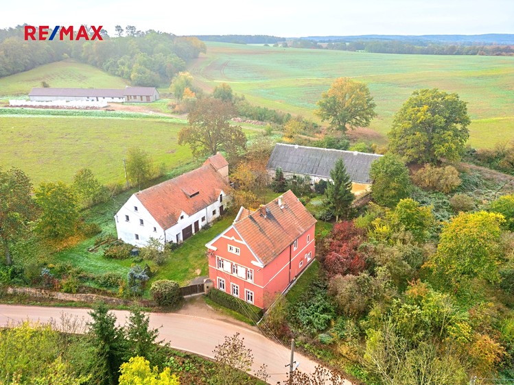 Prodej rodinného domu 191 m², pozemek 3 739 m² - foto 2
