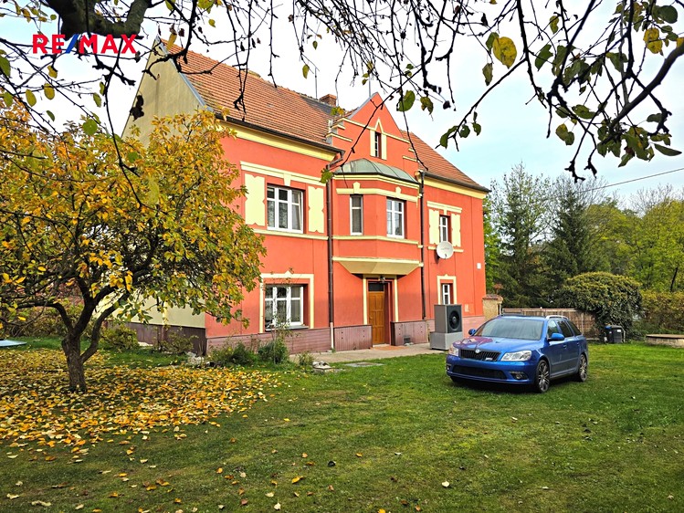 Prodej rodinného domu 191 m², pozemek 3 739 m² - foto 1