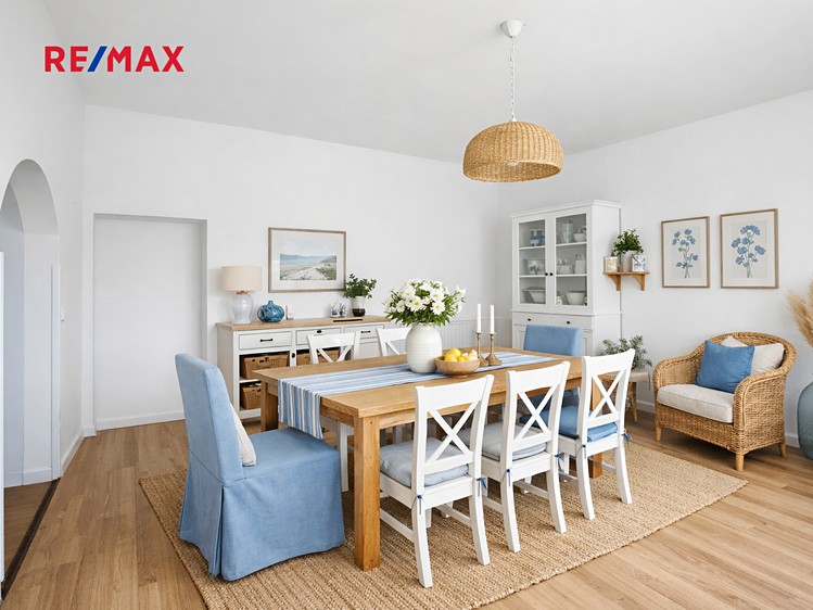 Prodej rodinného domu 732 m², pozemek 14 444 m² - foto 8