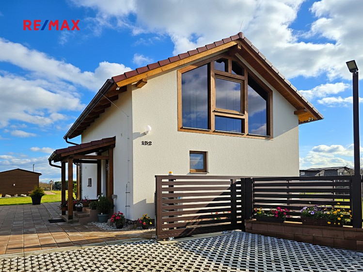 Prodej rodinného domu 120 m², pozemek 895 m² - foto 1