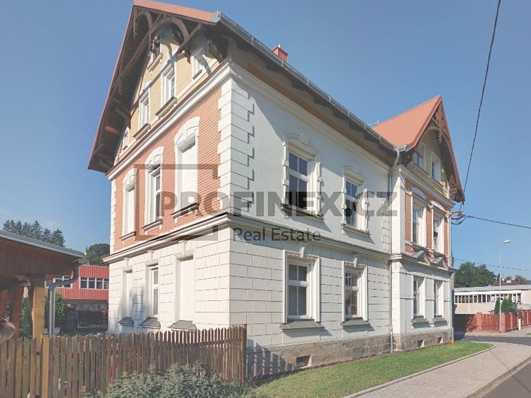 Prodej vily 420 m², pozemek 922 m² - foto 4
