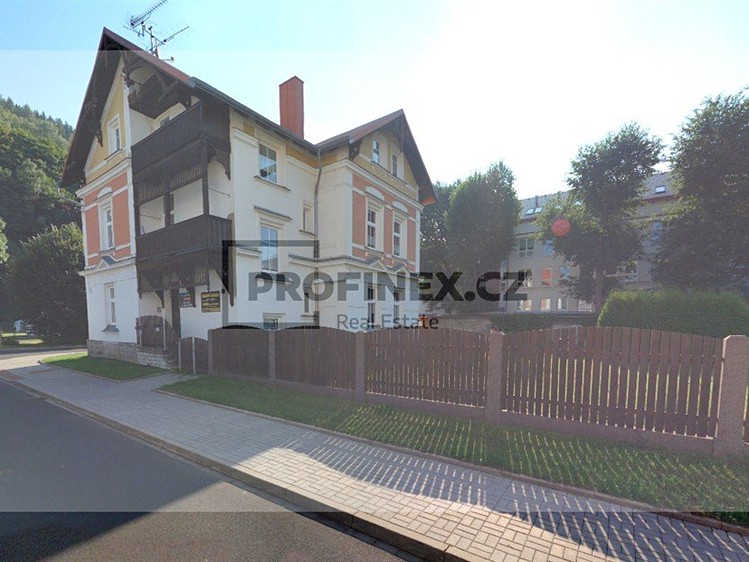 Prodej vily 420 m², pozemek 922 m² - foto 5