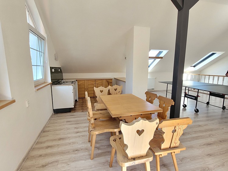 Prodej rodinného domu 260 m², pozemek 694 m² - foto 7