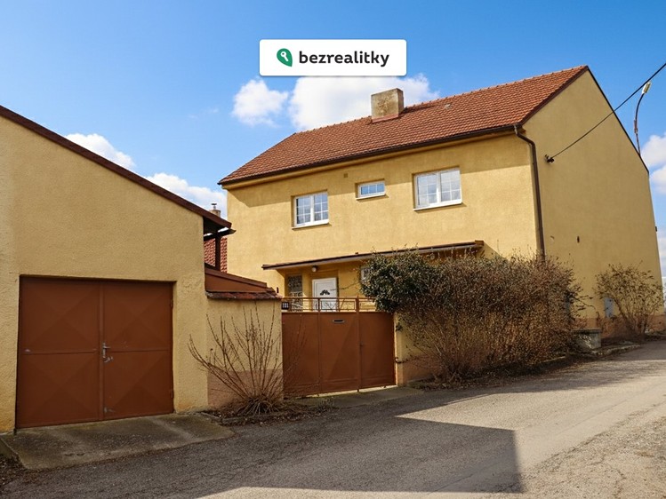 Prodej rodinného domu 186 m², pozemek 250 m² - foto 1