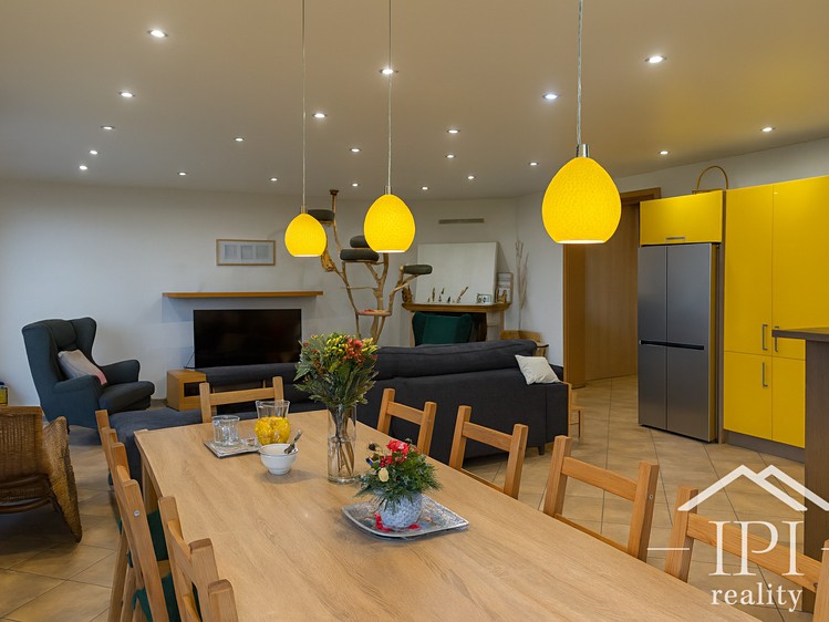 Prodej rodinného domu 223 m², pozemek 2 678 m² - foto 4
