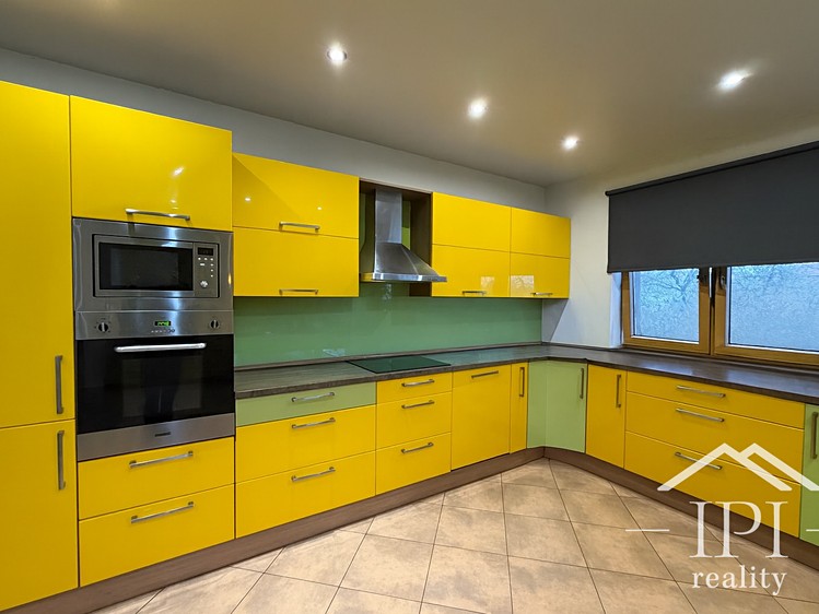 Prodej rodinného domu 223 m², pozemek 2 678 m² - foto 5