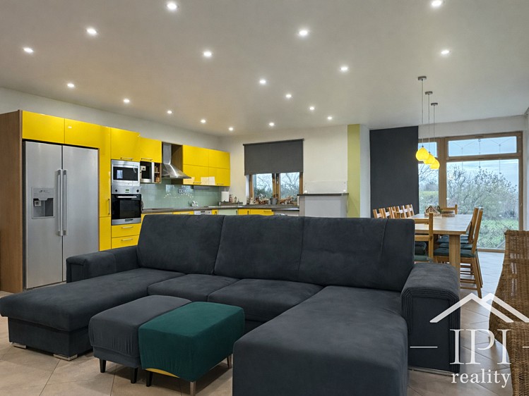 Prodej rodinného domu 223 m², pozemek 2 678 m² - foto 7