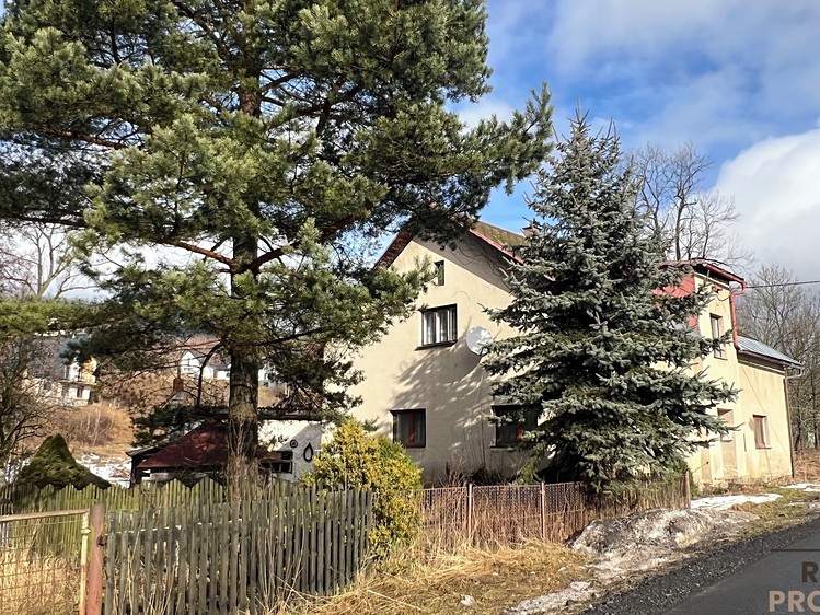 Prodej rodinného domu 200 m², pozemek 2 320 m² - foto 4