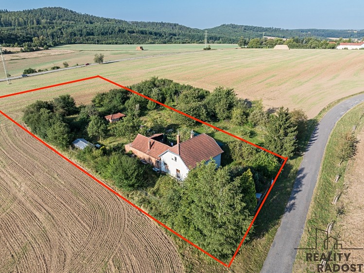Prodej rodinného domu 100 m², pozemek 3 004 m² - foto 2