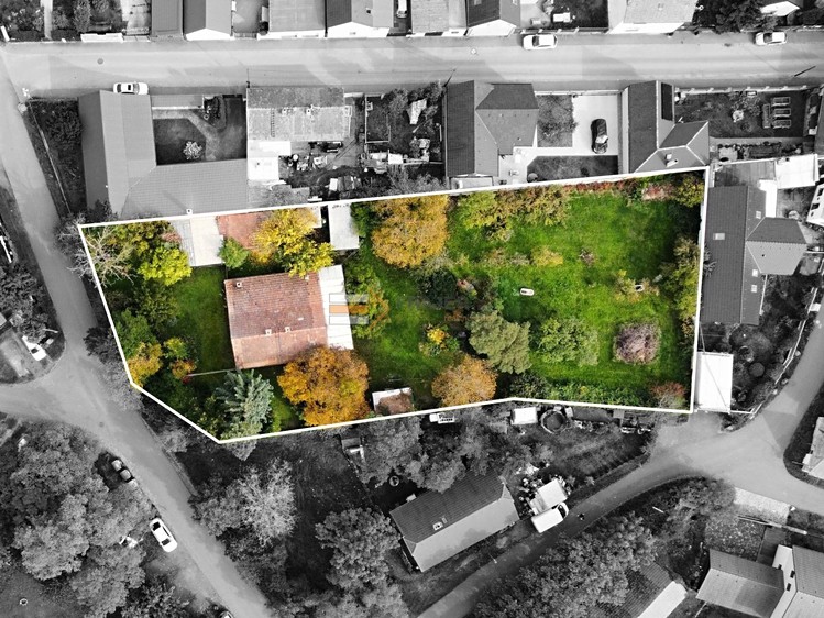 Prodej rodinného domu 185 m², pozemek 2 096 m² - foto 3