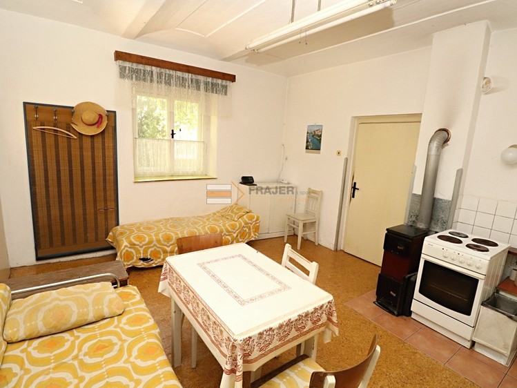 Prodej rodinného domu 185 m², pozemek 2 096 m² - foto 6