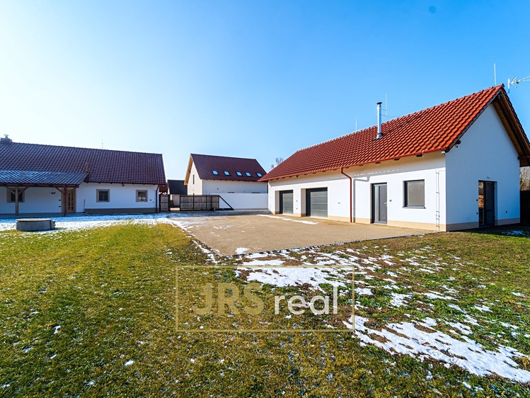 Prodej rodinného domu 187 m², pozemek 2 699 m² - foto 4