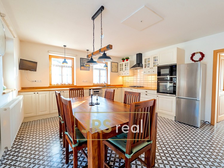 Prodej rodinného domu 187 m², pozemek 2 699 m² - foto 7