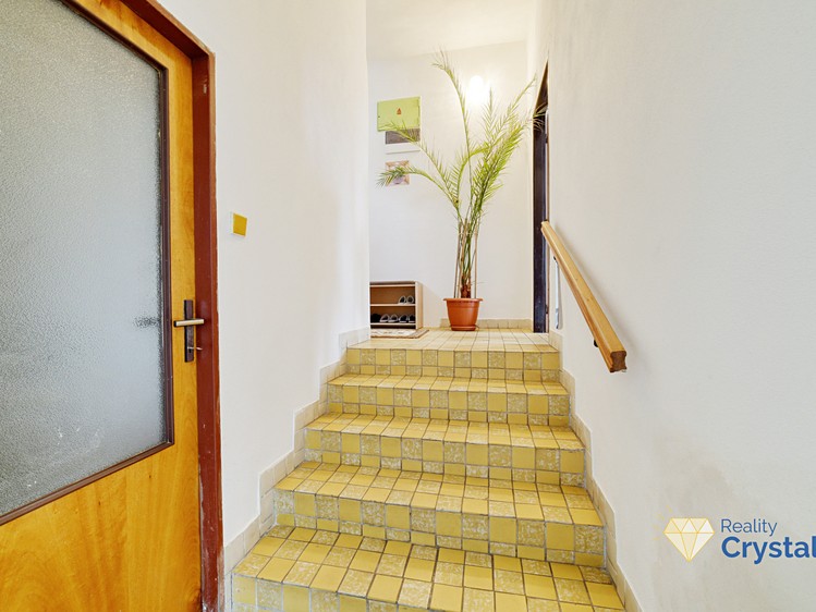 Prodej rodinného domu 450 m², pozemek 916 m² - foto 7