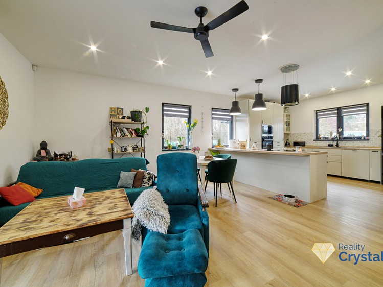 Prodej rodinného domu 110 m², pozemek 2 233 m² - foto 2