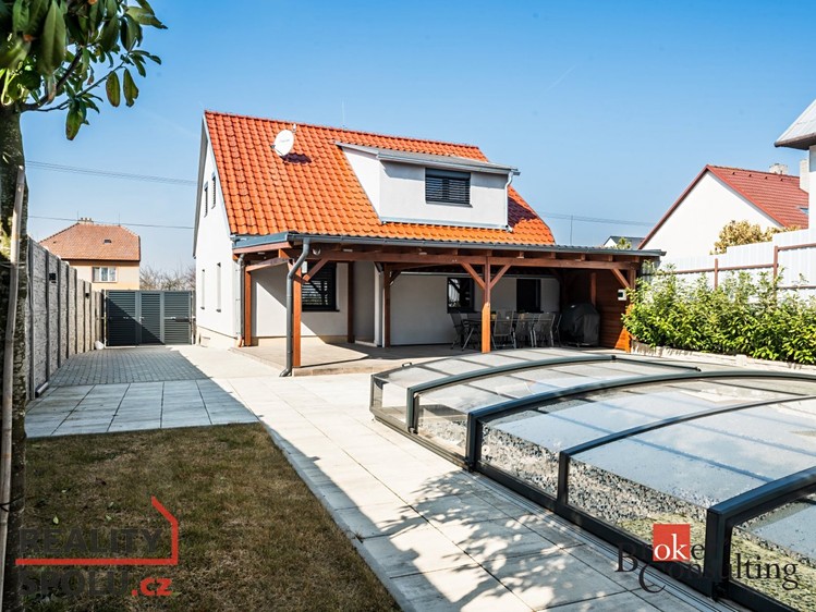 Prodej rodinného domu 210 m², pozemek 1 634 m² - foto 1