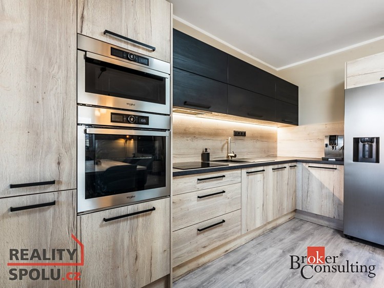 Prodej rodinného domu 210 m², pozemek 1 634 m² - foto 8