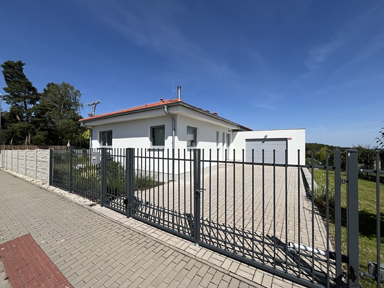 Prodej rodinného domu 101 m², pozemek 848 m² - foto 4