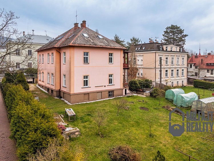 Prodej rodinného domu 225 m², pozemek 931 m² - foto 6