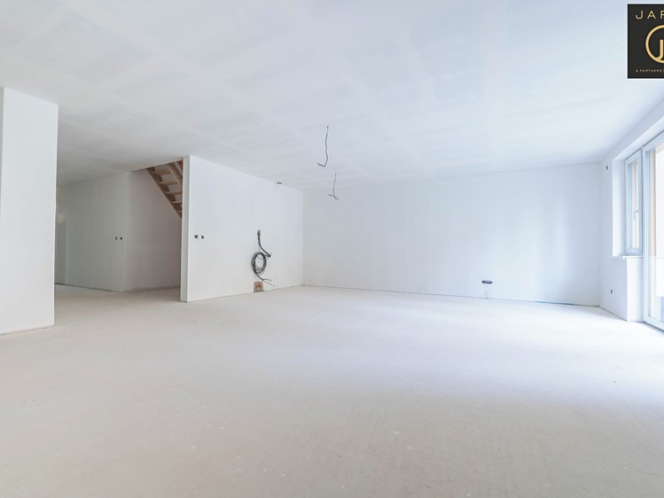 Prodej rodinného domu 185 m², pozemek 345 m² - foto 7