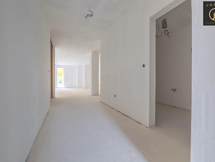 Prodej rodinného domu 185 m², pozemek 345 m² - foto 8