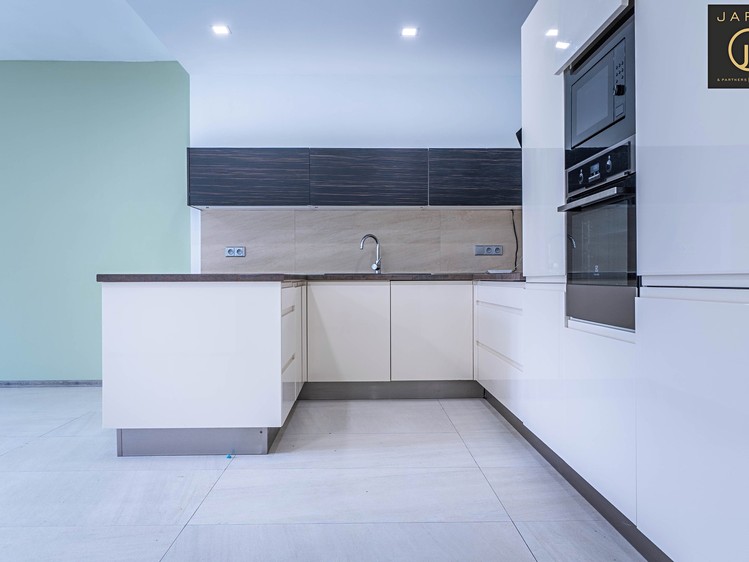 Prodej rodinného domu 178 m², pozemek 295 m² - foto 6