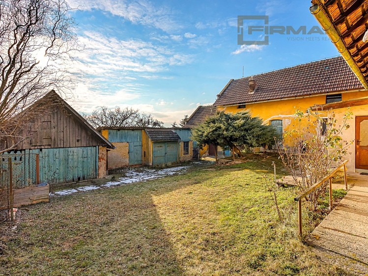 Prodej rodinného domu 400 m², pozemek 1 899 m² - foto 3