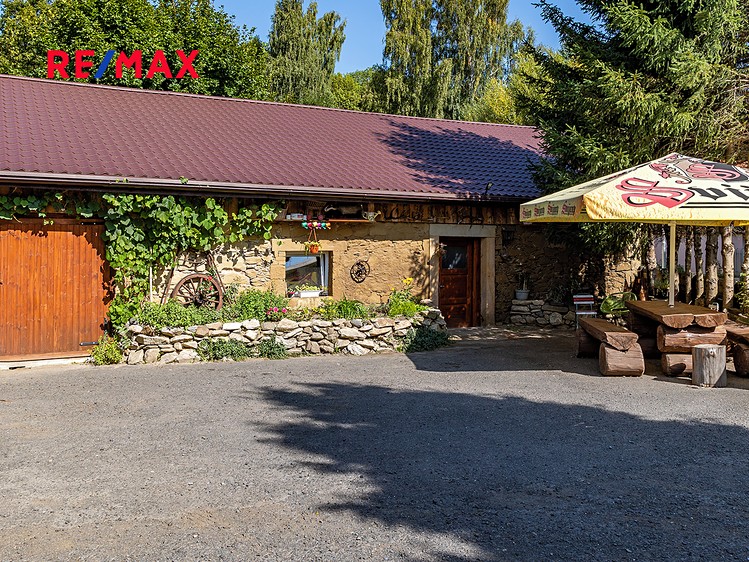 Prodej  rodinného domu 537 m², pozemek 762 m² - foto 6