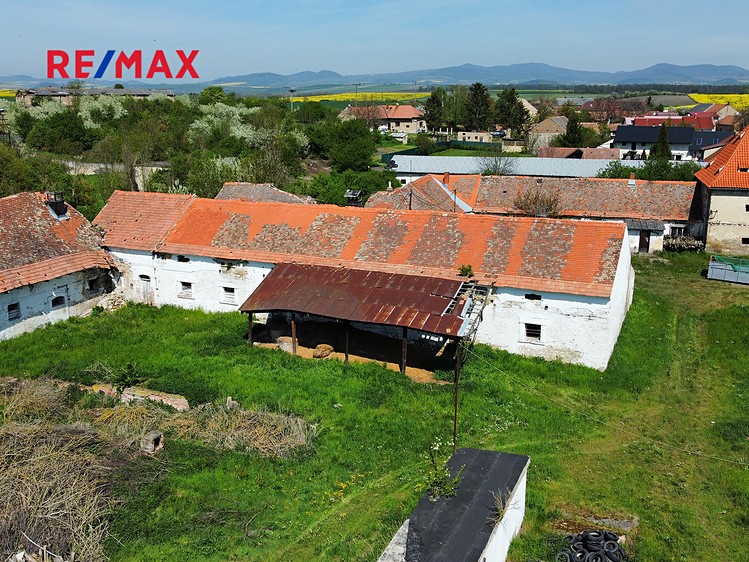 Prodej  zemědělské usedlosti 2 500 m², pozemek 6 610 m² - foto 6