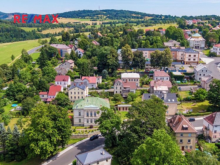 Prodej vily 543 m², pozemek 2 151 m² - foto 2