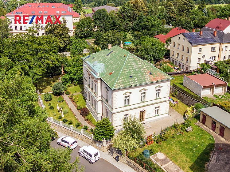 Prodej vily 543 m², pozemek 2 151 m² - foto 7