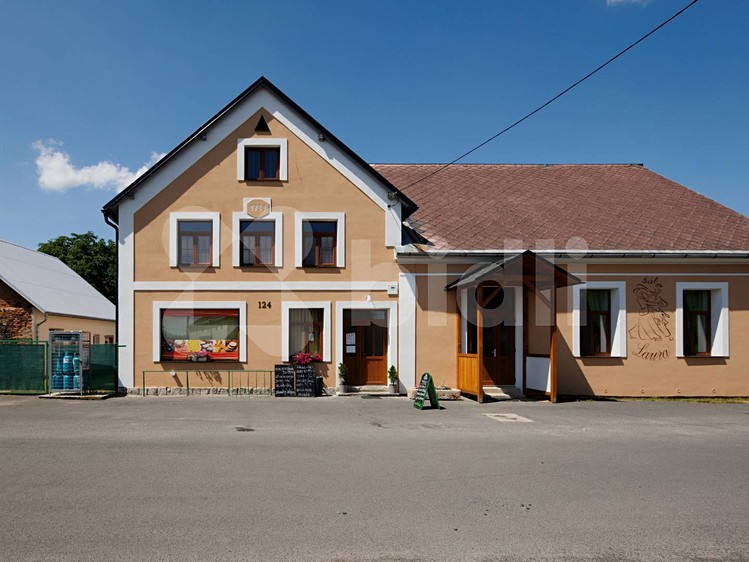 Prodej rodinného domu 490 m², pozemek 2 332 m² - foto 6