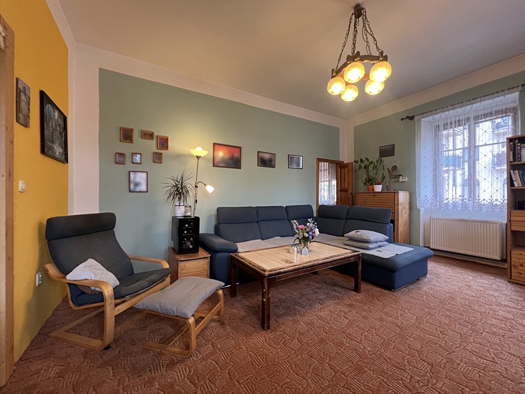 Prodej rodinného domu 552 m², pozemek 446 m² - foto 7