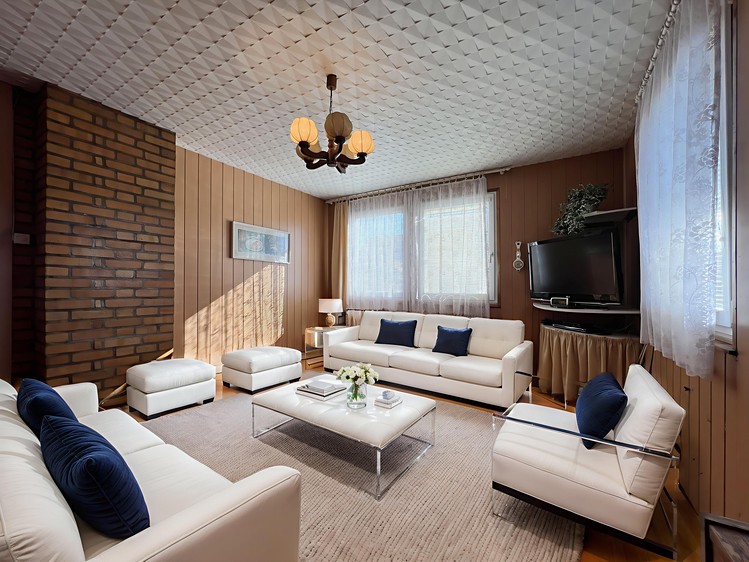 Prodej rodinného domu 194 m², pozemek 905 m² - foto 3