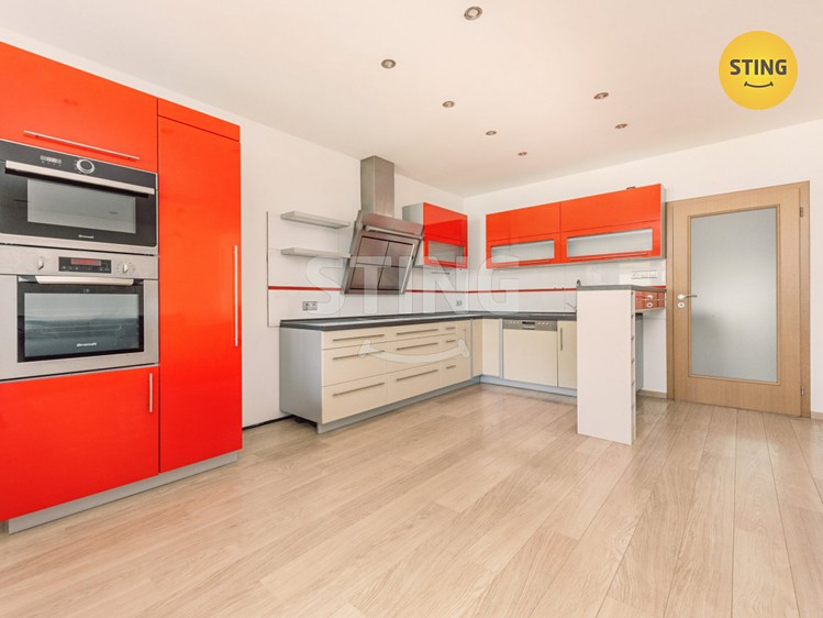 Prodej rodinného domu 148 m², pozemek 235 m² - foto 3