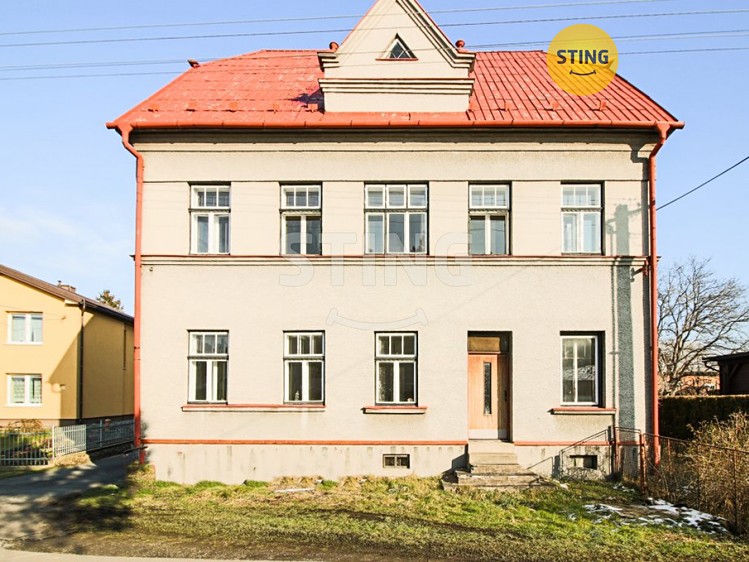 Prodej rodinného domu 600 m², pozemek 647 m² - foto 1