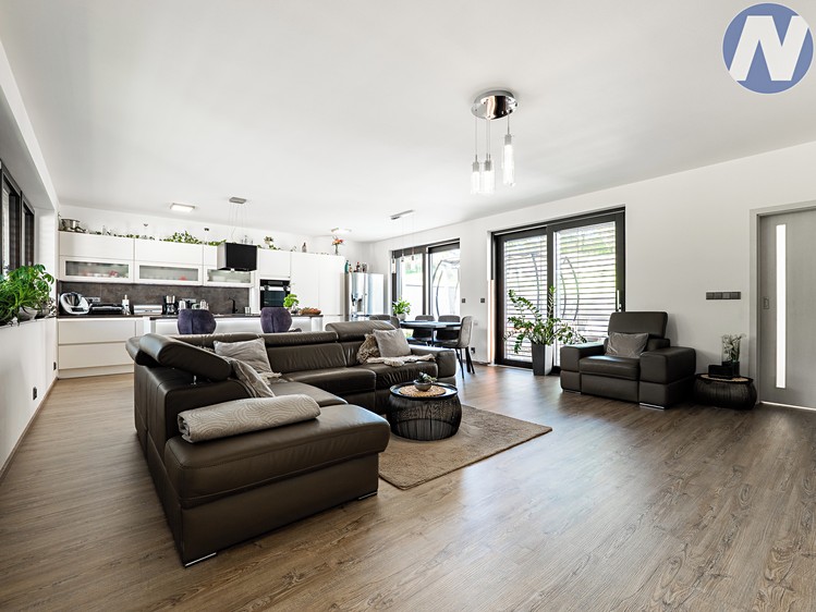 Prodej rodinného domu 134 m², pozemek 1 546 m² - foto 5