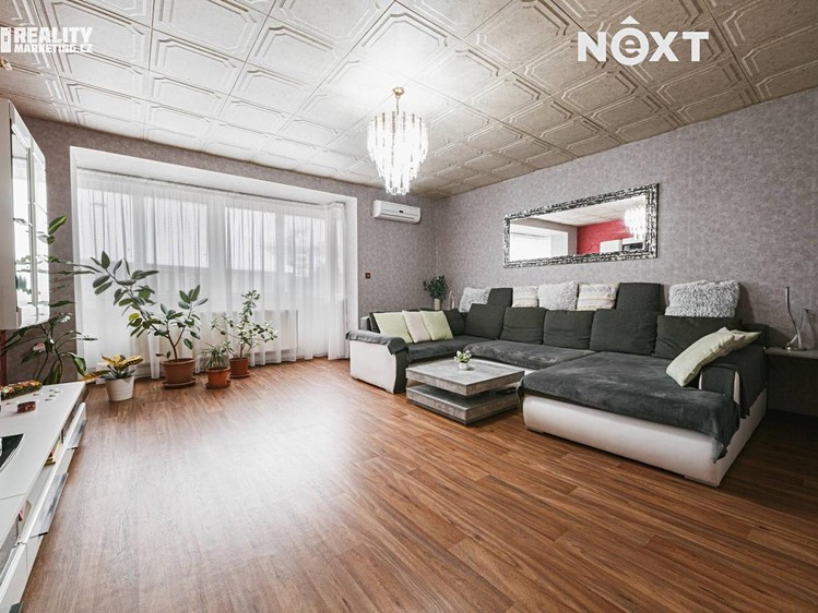 Prodej rodinného domu 300 m², pozemek 1 427 m² - foto 2