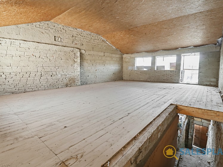 Prodej rodinného domu 470 m², pozemek 687 m² - foto 4