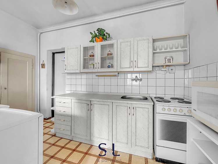 Prodej rodinného domu 105 m², pozemek 889 m² - foto 4