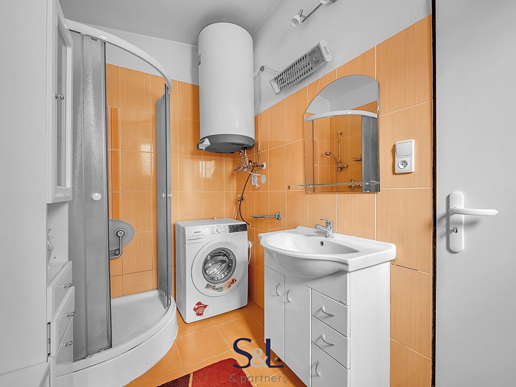 Prodej rodinného domu 105 m², pozemek 889 m² - foto 7